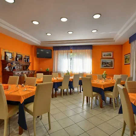 호텔 Ristorante 2*